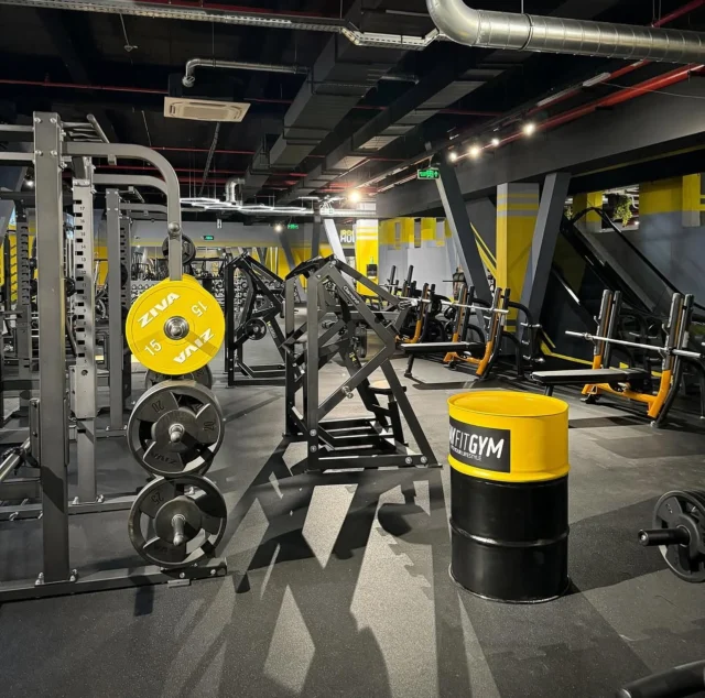 Pregătește-ți corpul de vară la Stay Fit Gym, chiar în inima Clujului! 💪 Stay Fit Gym te așteaptă în Central, la etajul 2, iar accesul se face din strada Tipografilor, pe la intrarea Carrefour.

Ne vedem la Central.